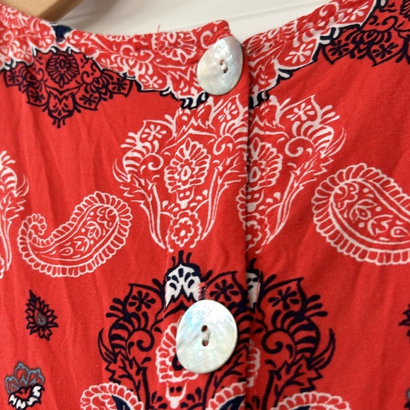 Anthropologie's Fig & Flower Paisley Border Print Tank w Abalone Buttons in Back - Picture 4 of 10